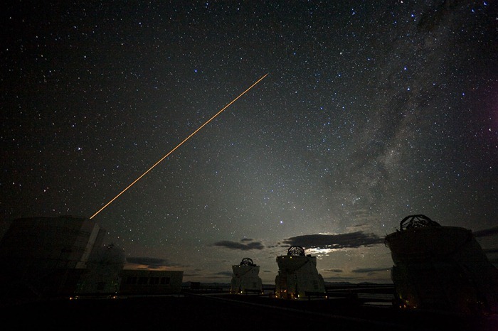 Spectacular Pictures of Laser Guide Star System | Amusing Planet
